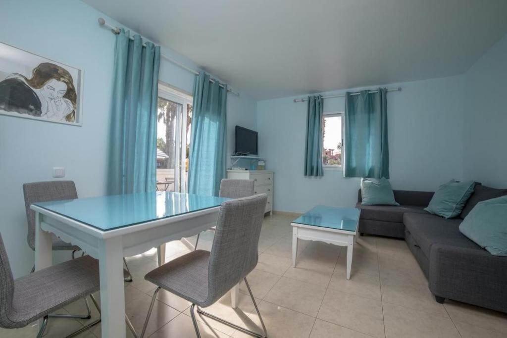 Lightbooking Oasis Royal Corralejo F311 Esterno foto